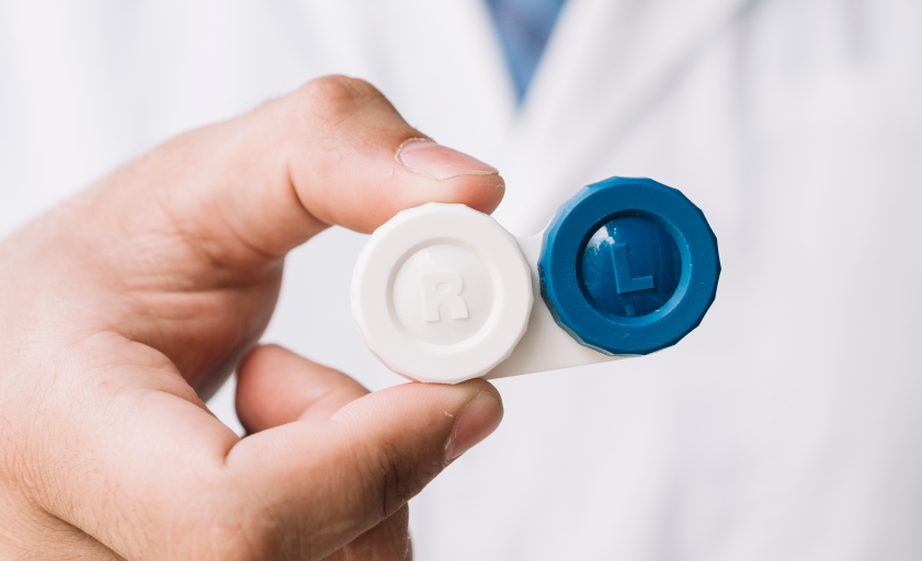 Kính áp tròng tháng